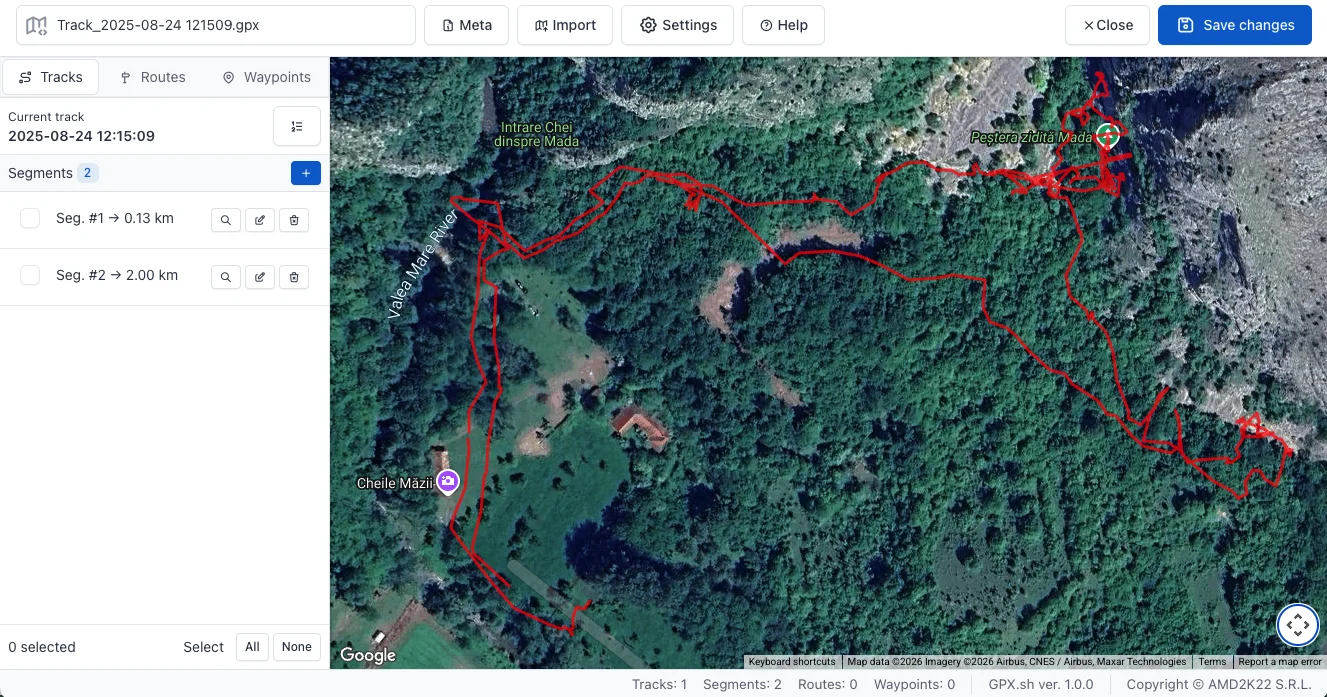 GPX Editor interface showing the map view and sidebar with track, route, and waypoint management